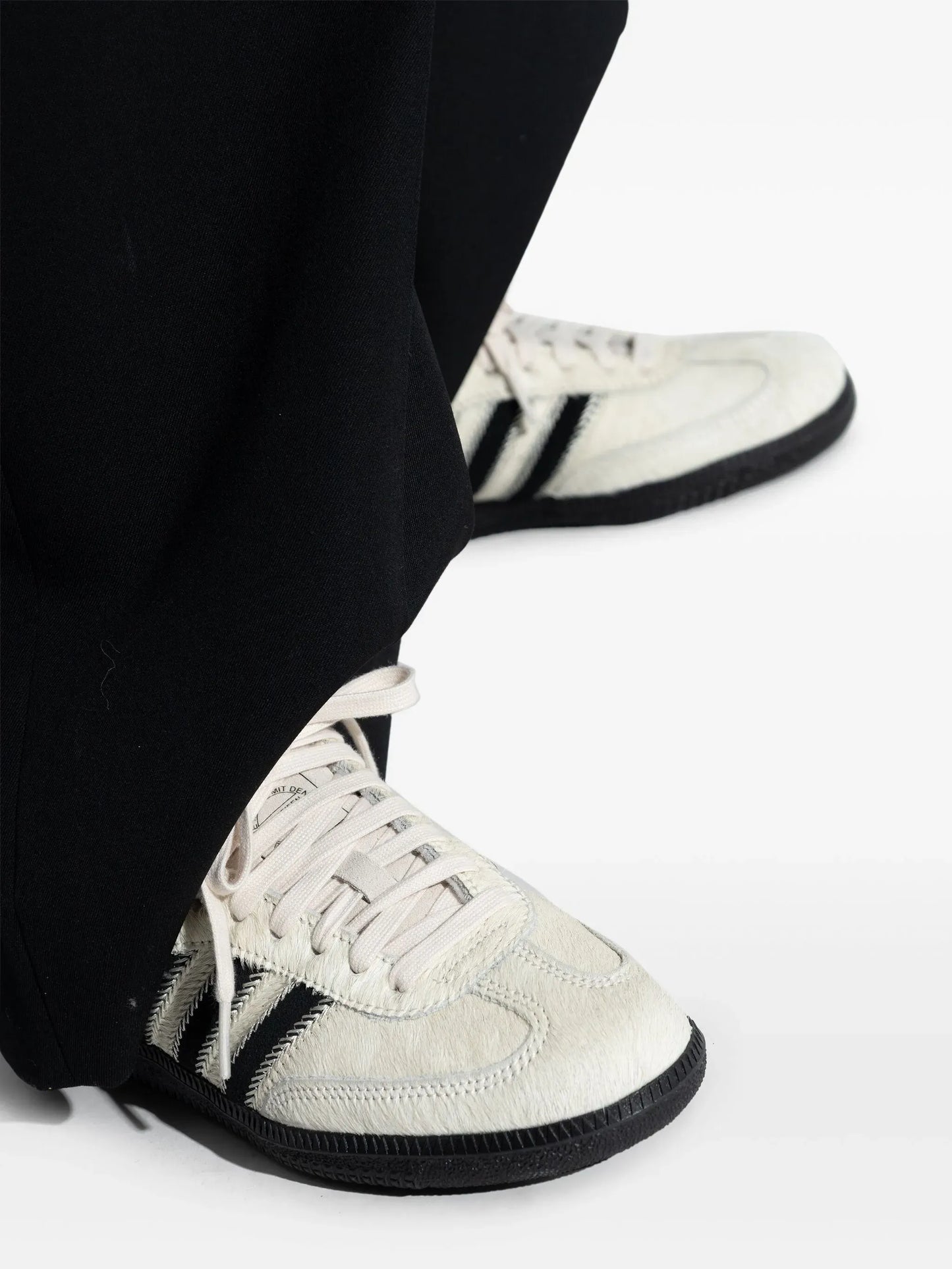 Samba OG Wonder White Black Pony